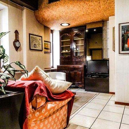 Spanish Steps Laurina Apartment Рим Екстер'єр фото