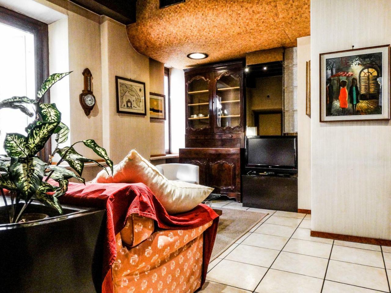 Spanish Steps Laurina Apartment Рим Екстер'єр фото
